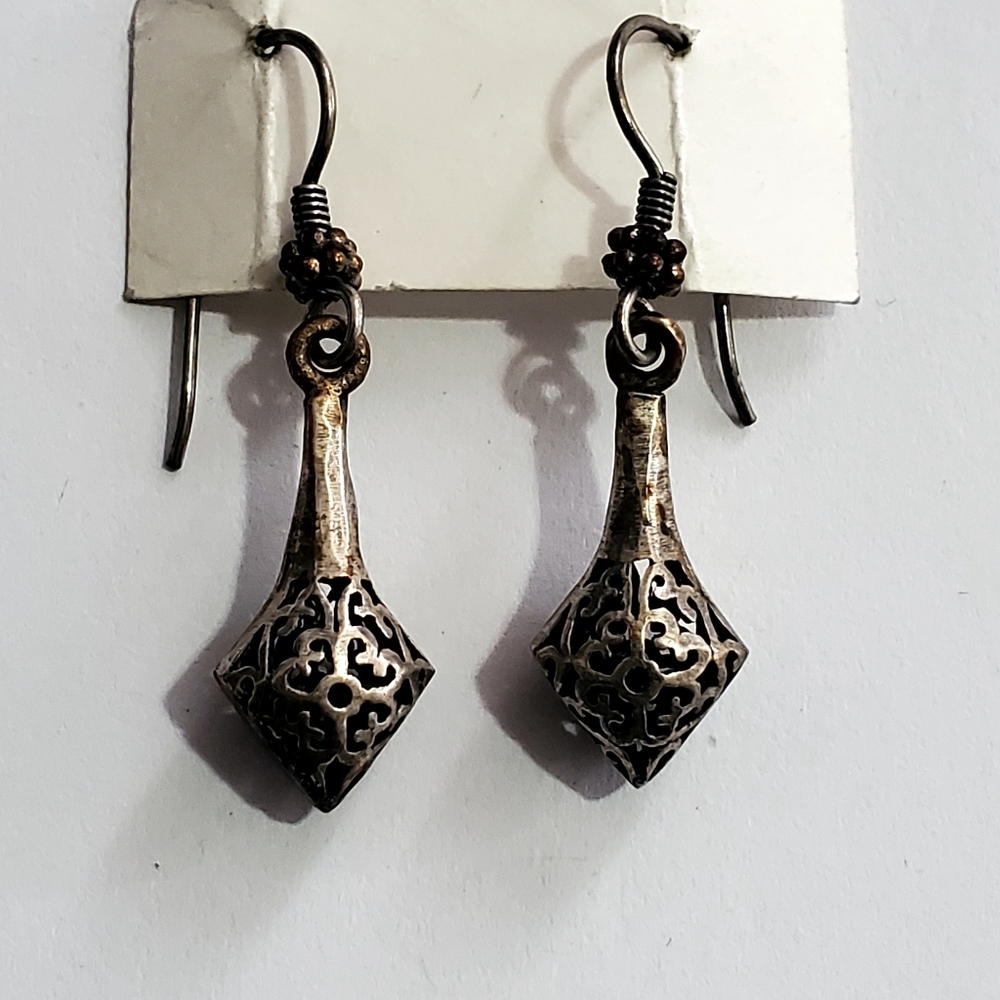 Vintage Silver drop earrings 1" Not Marked Tarnished Undamaged